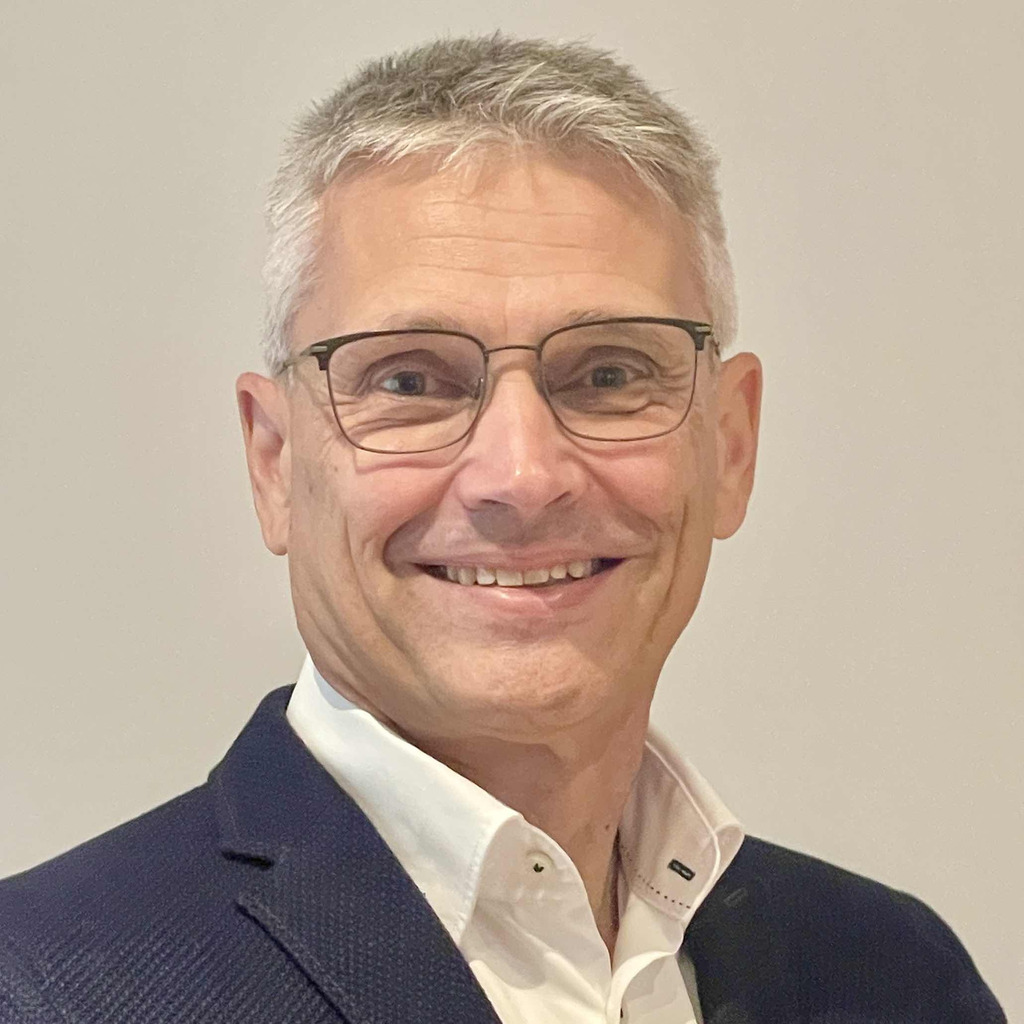 Harry Paschke Leiter Finance / Prokurist Implico GmbH XING