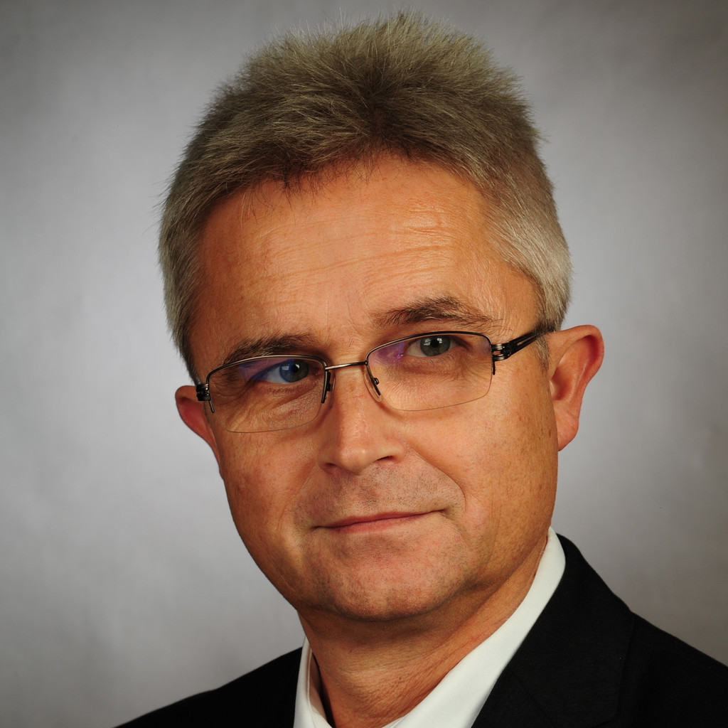 Joachim Stutzke Netzwerk und Security Administrator Talanx Systeme