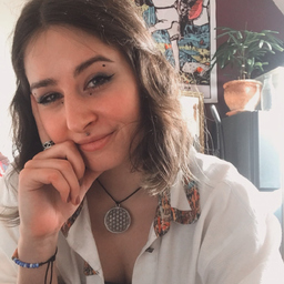 Loretta Erika Trianni