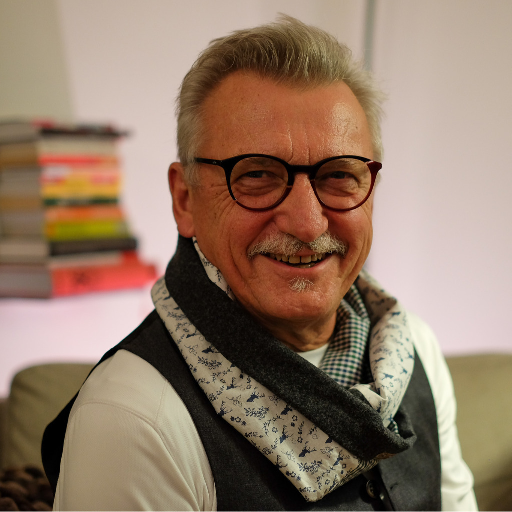 Wolfgang Roth meine Töchter unterstützen Kommunique GmbH früher