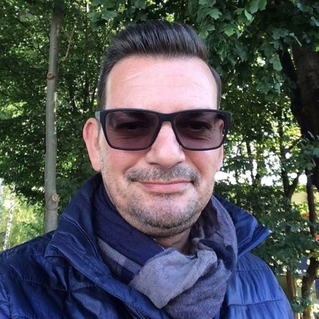 Manfred Mally Senior Supply Chain Engineer & Project Manager MAGNA