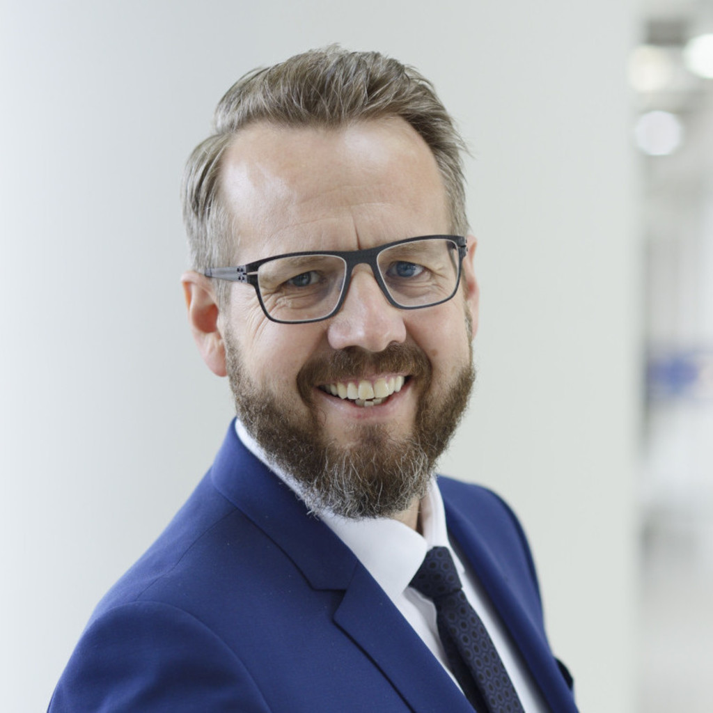Gerold H. Gutti Director of Global Marketing Center Bucharest IBM