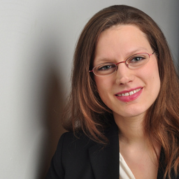 Dr. Nina Hering