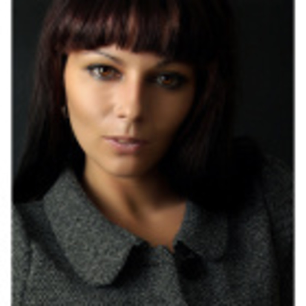 Claudia G. Varga Werbeassistentin Page Verlag XING