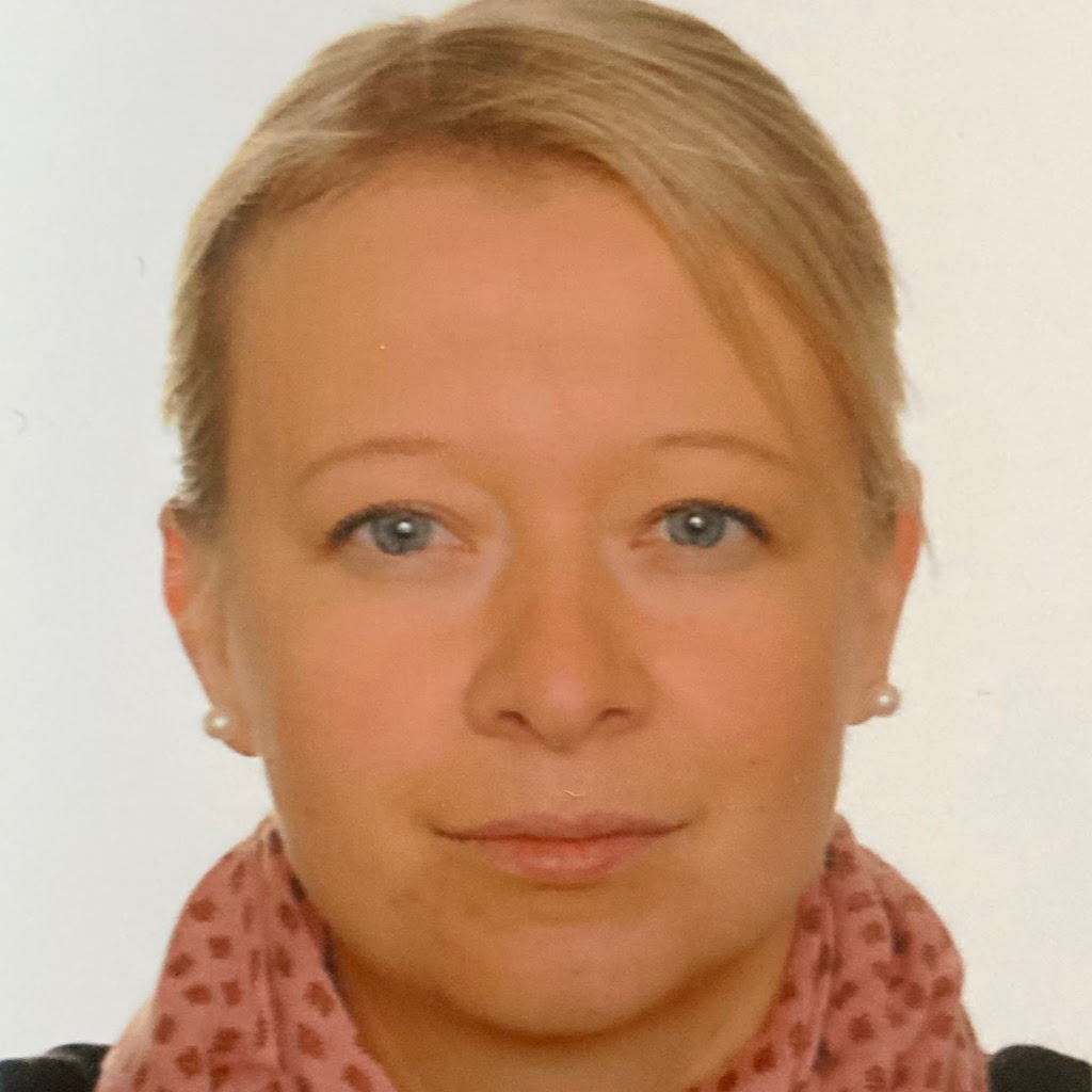 Ramona Rataj Fachgesundheits und Kinderkrankenpflegerin für