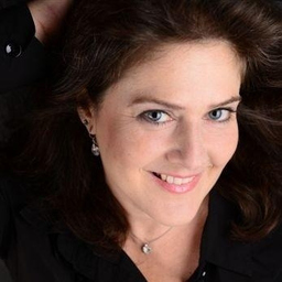 Claudia Guzek