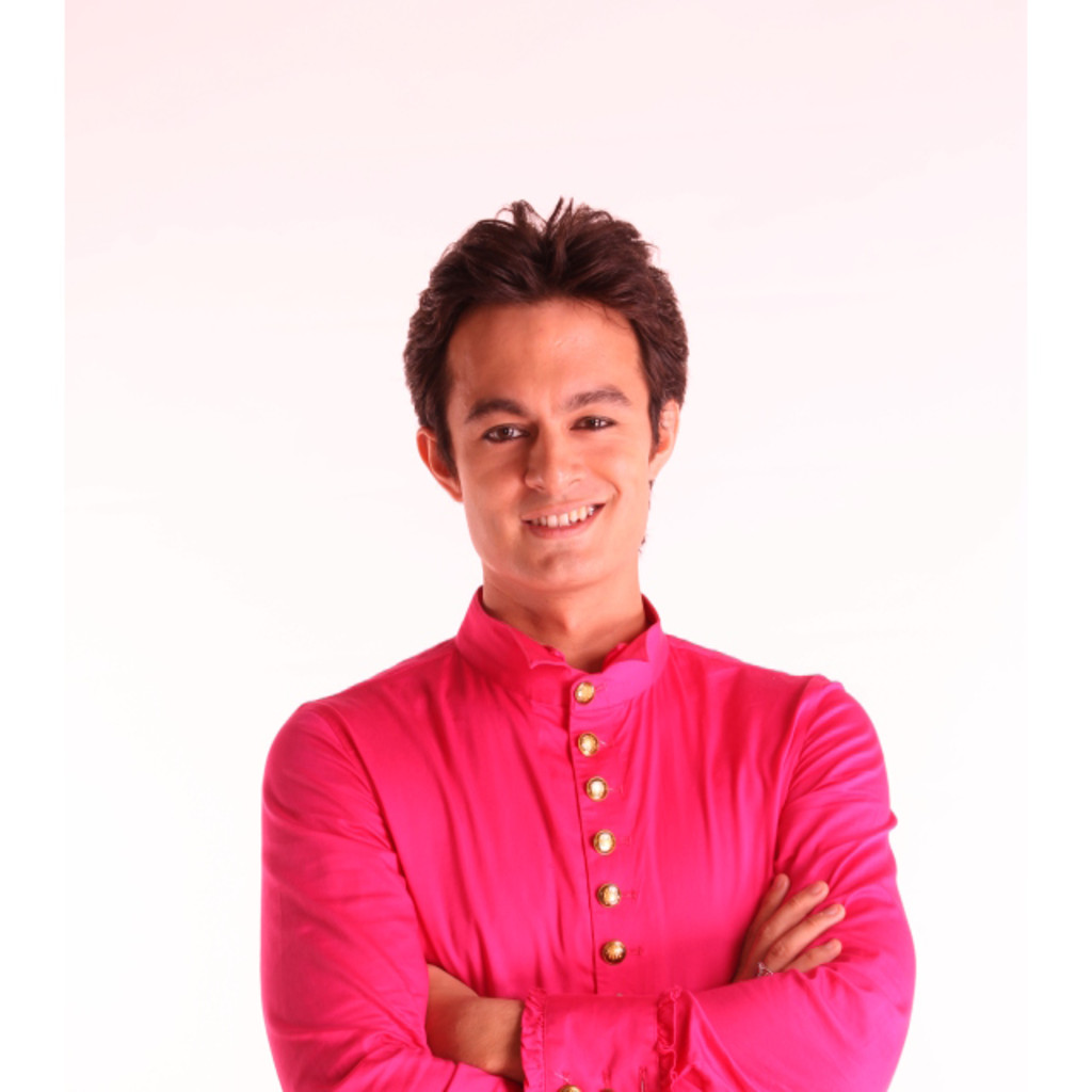 Charles Baker Pianist, Keyboardist, Singer, Music Producer, Vocal