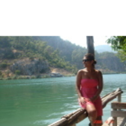 Özlem Akgün
