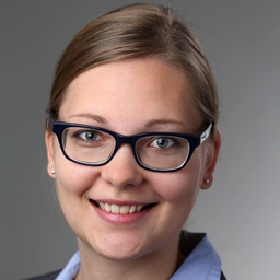 Dr. Julia Nowack