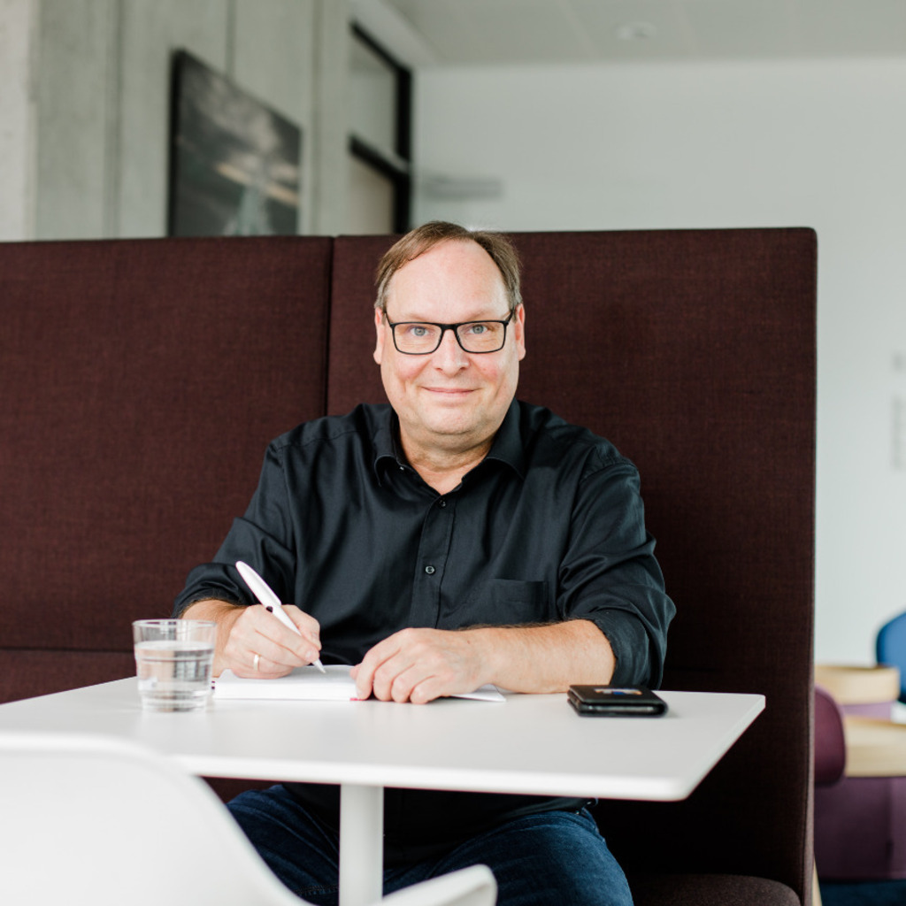 Christian Jens Leiter Produktservice & Datenmanagement AXENT