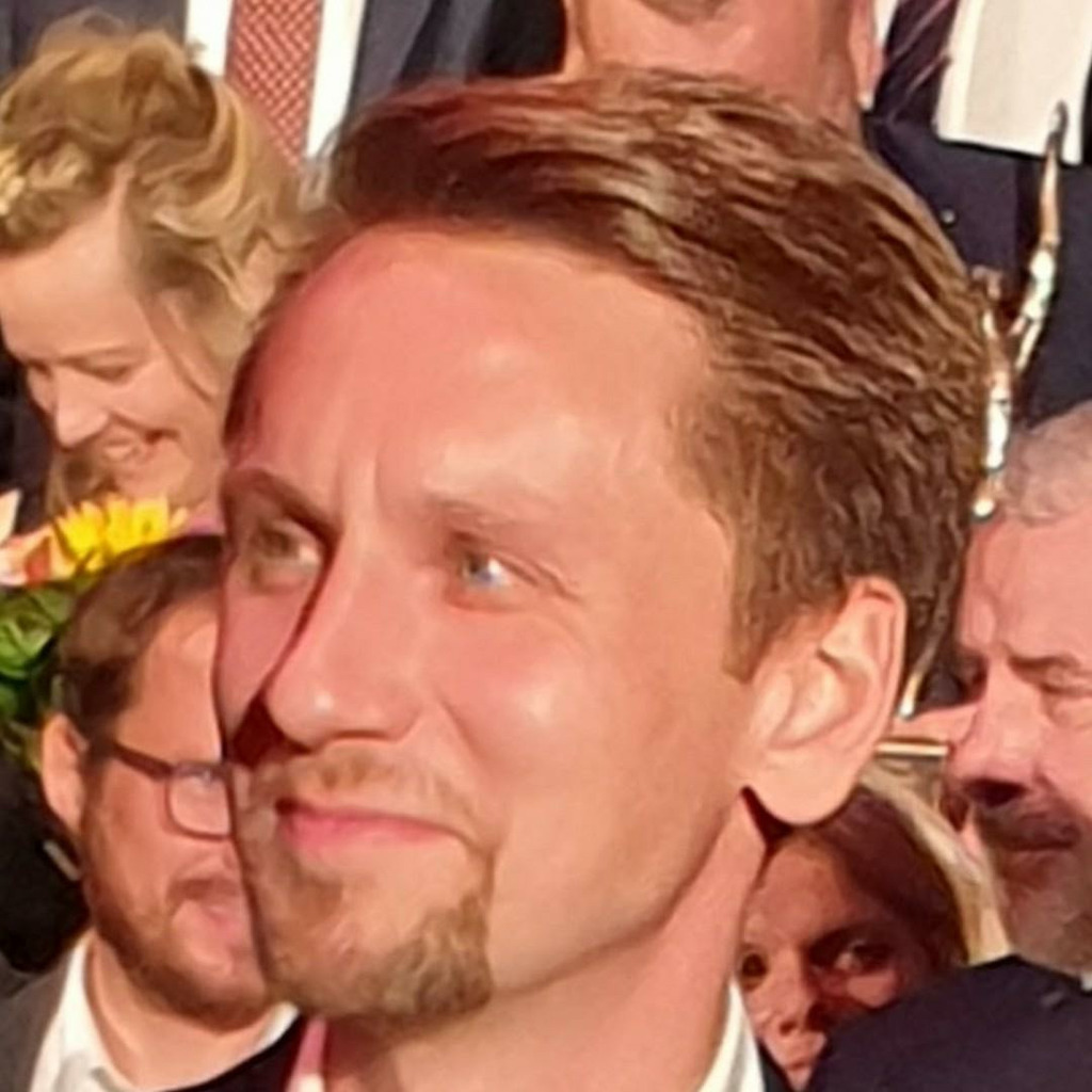 Alexander Hartung Regionalleitung Süd Division Kommunen & Verwaltung