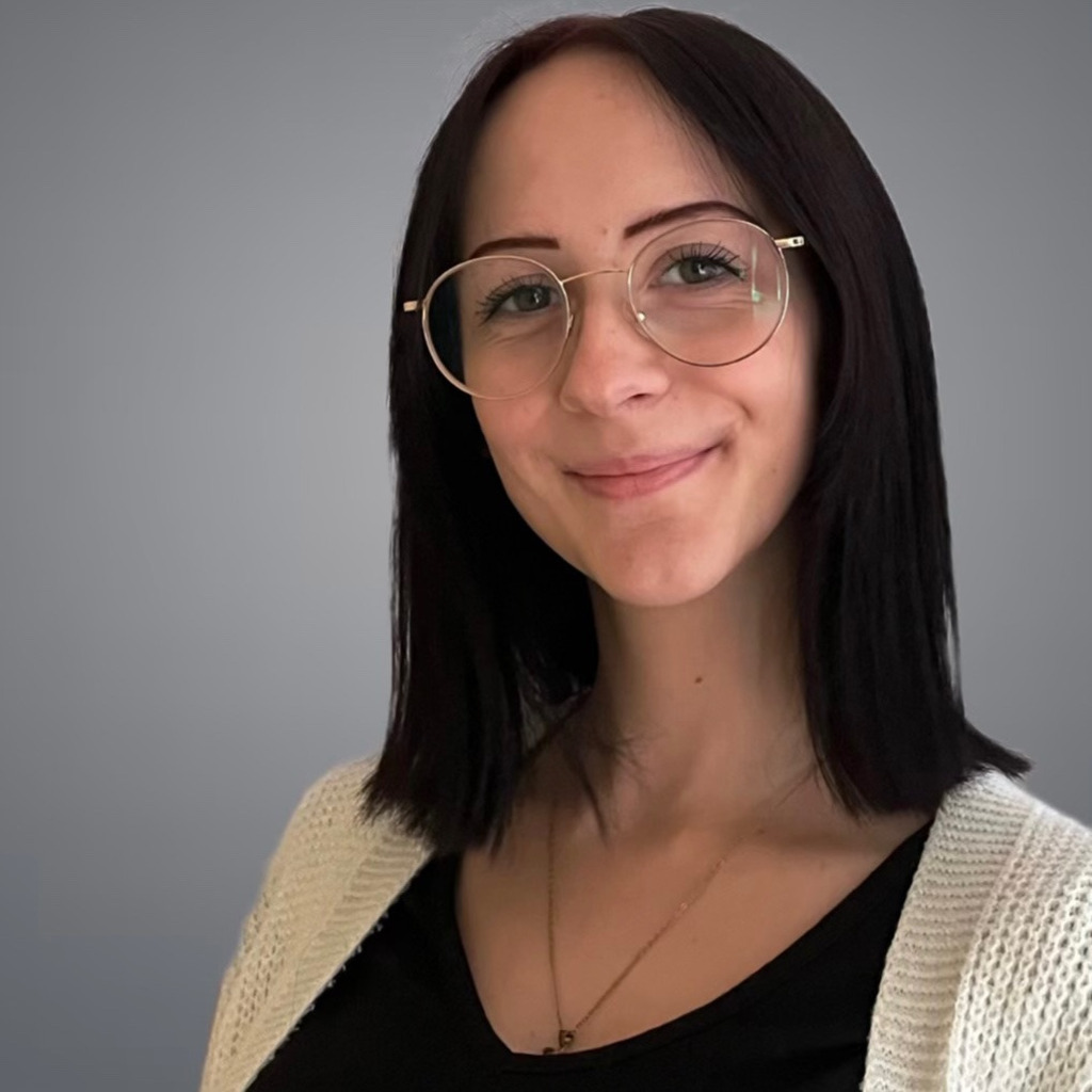 Denise Volgger Kauffrau für Büromanagement Hakvoort GmbH, BMW und