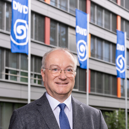 Dr. Andreas Becker