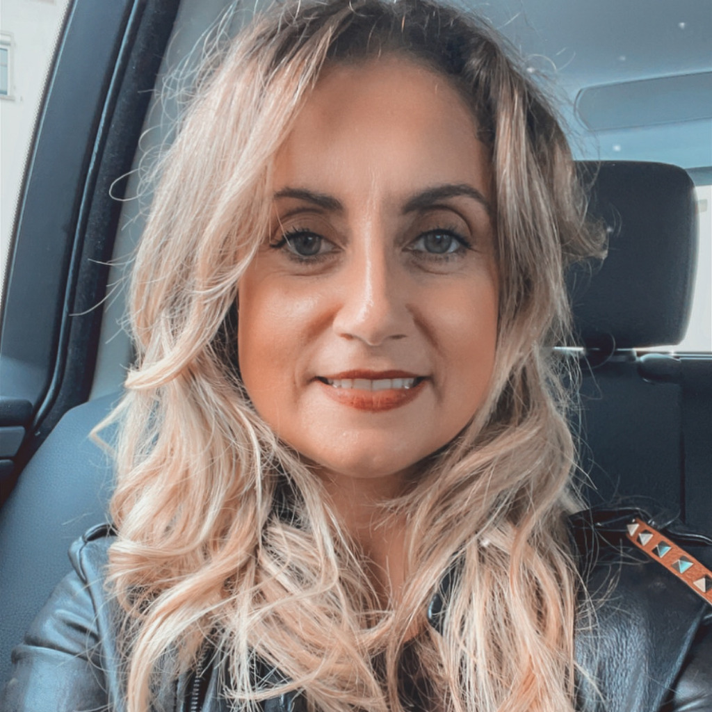 Maria Santoro's Instagram, Twitter & Facebook on IDCrawl