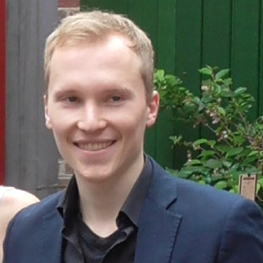 Armin Schlömer Social Media CSR Customer Service MercedesBenz