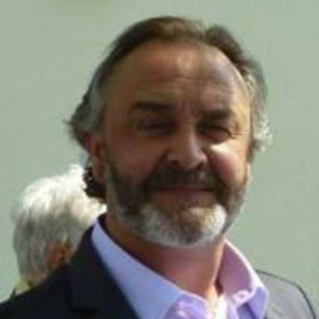 Emil Hertach Mitglied Geschäftsleitung & Client Director Augenblick