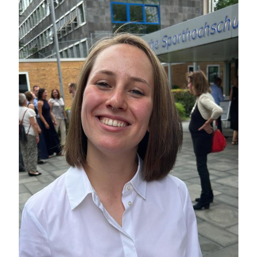 Vanessa junker studioleitung clever fit olpe xing