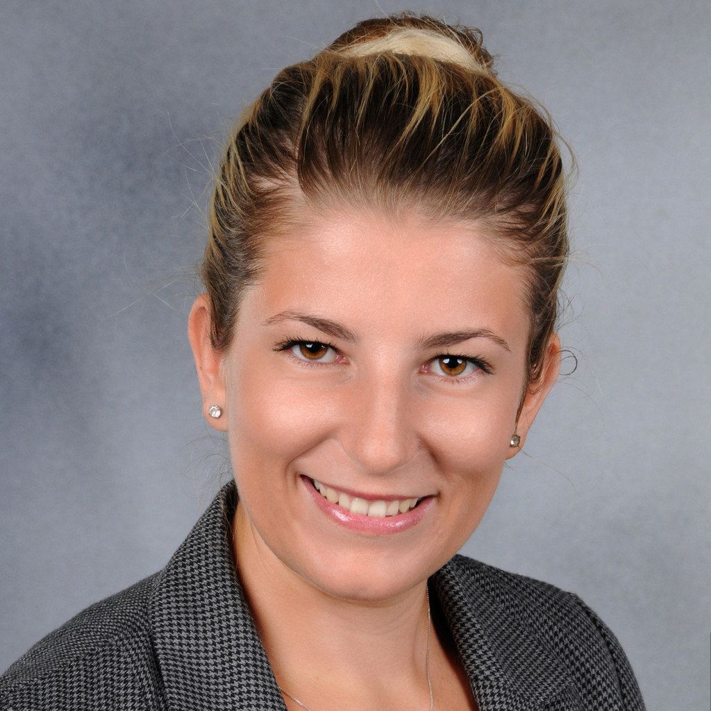 Judith Eckerle Wirtschaftsinformatik Universität Augsburg XING