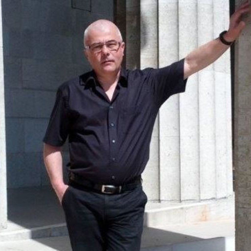 Dr. Cestmir Dusak Interim Manager Freiberuflich/Freelance XING