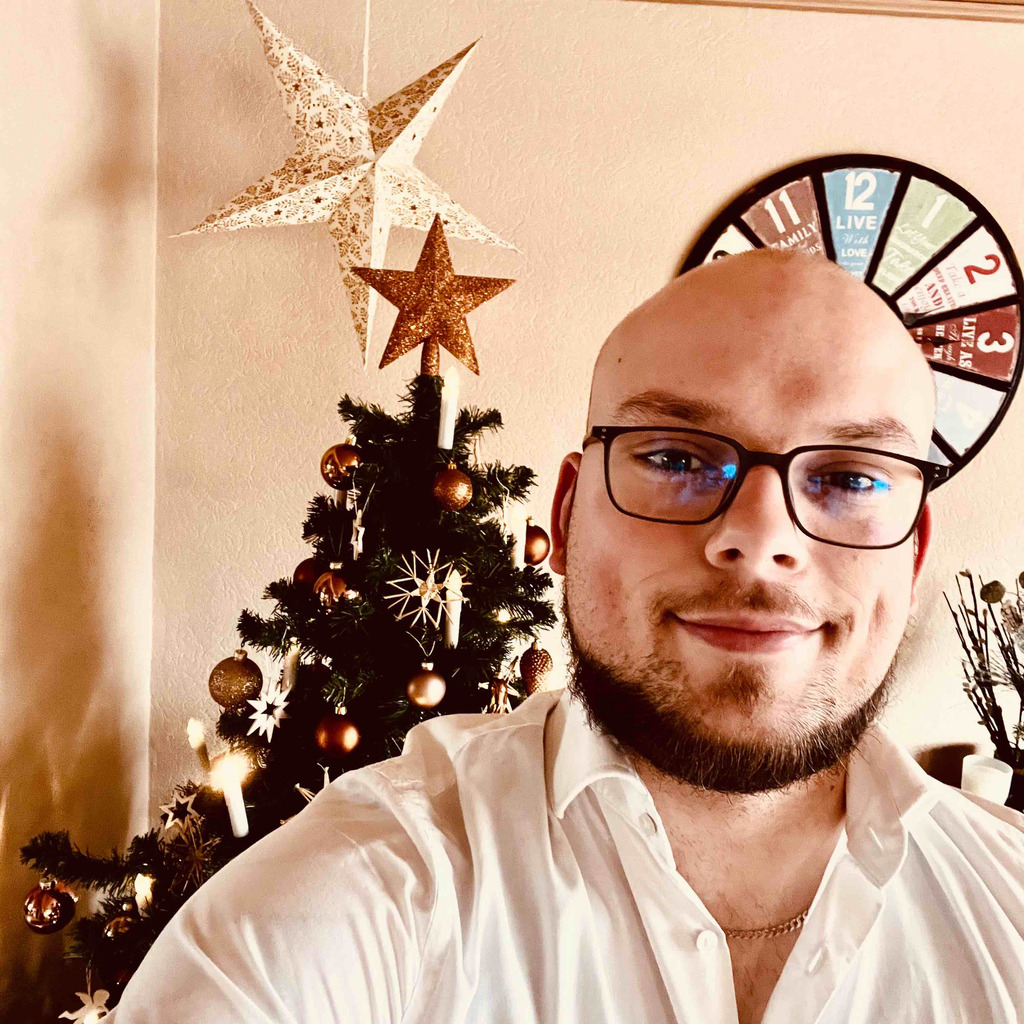 Lucas aus Würzburg in der Personensuche von Das Telefonbuch