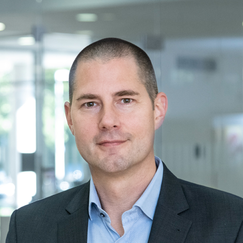 Dr. Henning Weigt Head of Staff Group Institute Strategy and