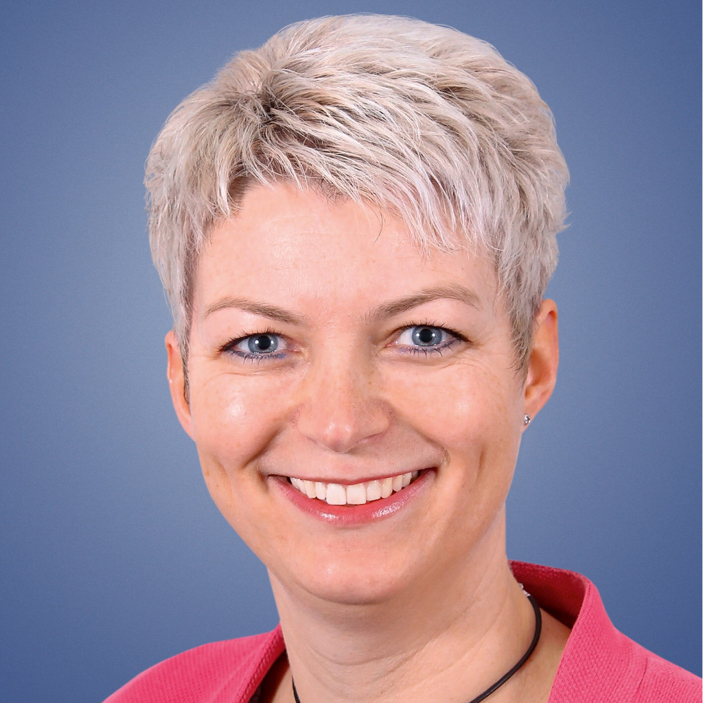 Michaela Jung - Filialdirektorin - Deutsche Bank AG | XING