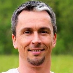 Dr. Andreas Starzacher