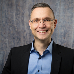 Dr. Michael Komenda