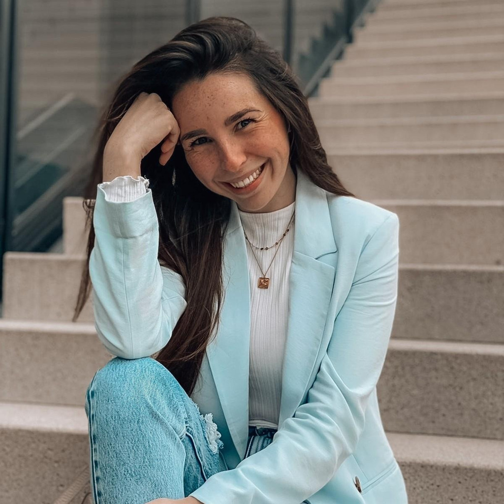 Social Media Profilbild Linda Riddermann Düsseldorf