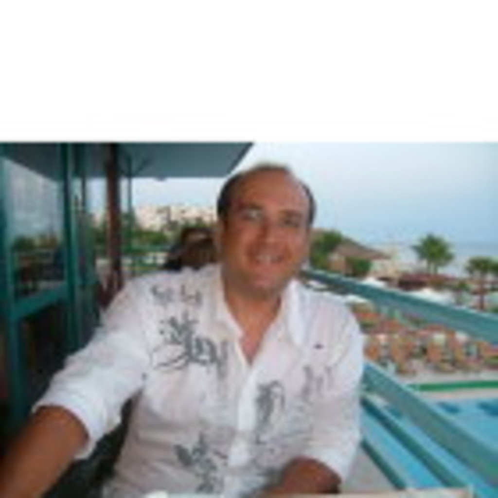 Berat Yenilmez oyuncu süheyl behzat uygur tiyatrosu XING