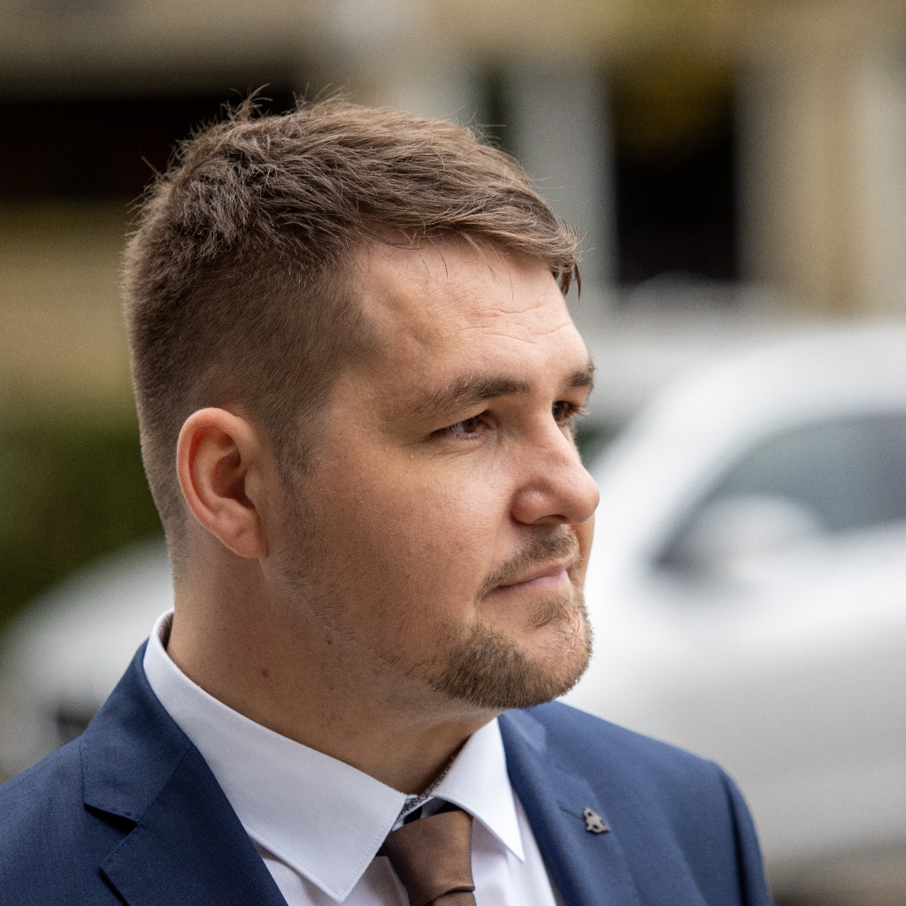Alexander Schleuß - Teamleiter - Airbus Logistik GmbH | XING