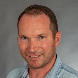 Raphael Schneider