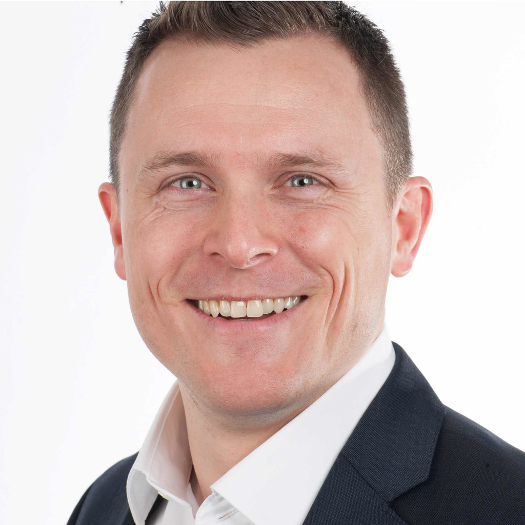 Dr. Steve Hinske Managing Director Digital Leap GmbH XING