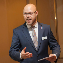 Bastian Pinsenschaum