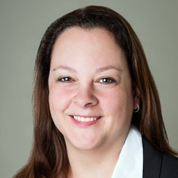 Nadine Lara