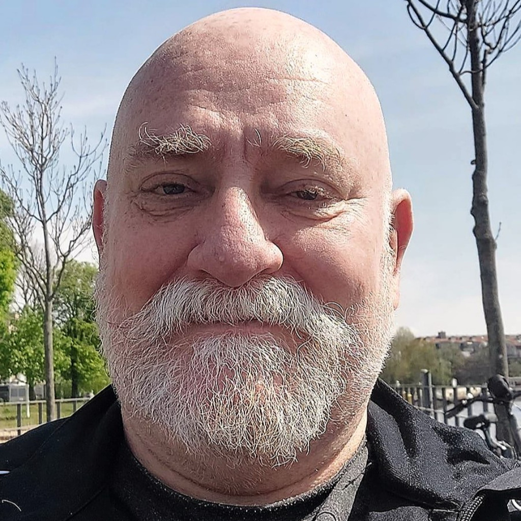 Volker Fritz Schulz Ingenieur für Fernmeldetechnik Privat XING