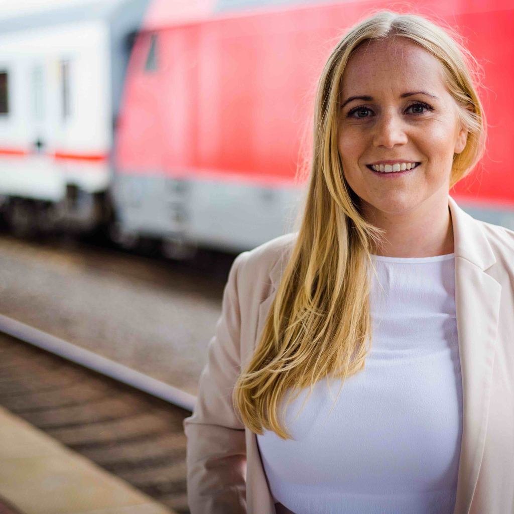 Katharina Riethmüller in Elternzeit Deutsche Bahn XING