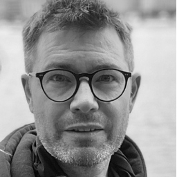 Dr. Alexander  Grebe