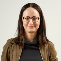 Julia Bastian