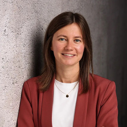 Julia Esser