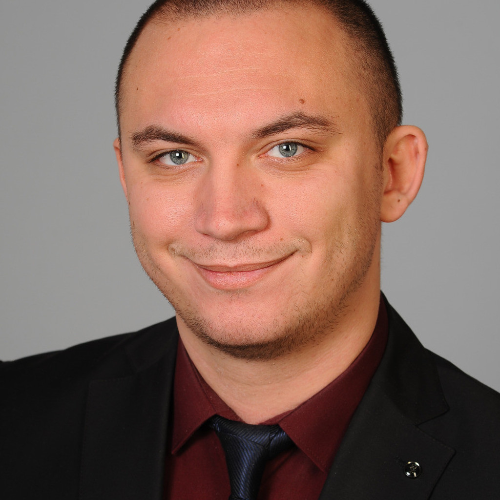 Eddy Isljami Head of Floors bei Samsung Frankfurt POOL LEGENDS DUS