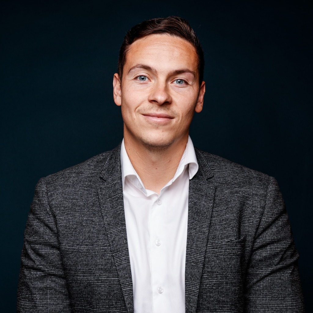 Arne Fietz Manager Technology Robert Walters XING