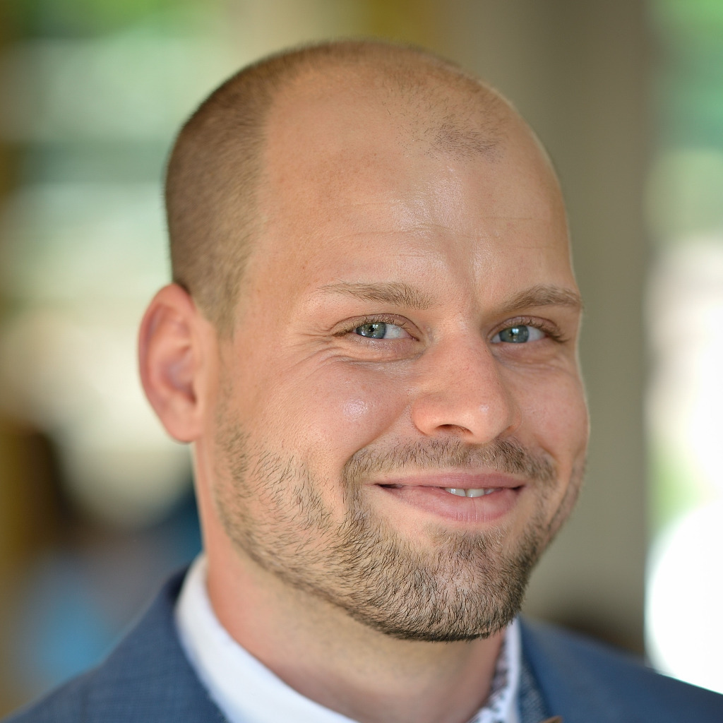 Eric Speidel Projektmitarbeiter & Teamleiter Heraeus XING