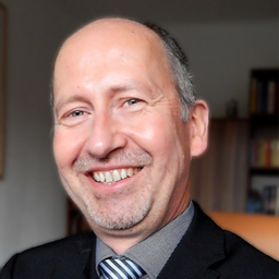 Dr. Nicol Hildebrand
