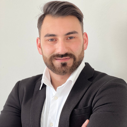 Tanju Cakmak