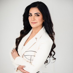 Dr. Solmaz Christ-Abyareh