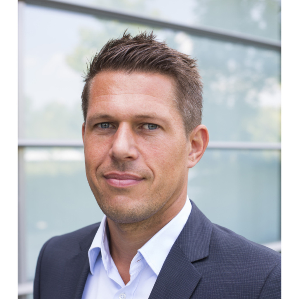 Dennis Vogel Manager Channel Sales Cloud, AI & New Solutions NetApp