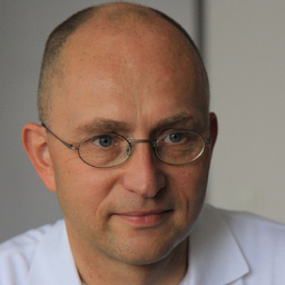 Dr. Roland Nowak