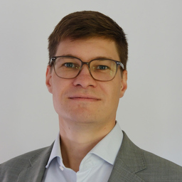 Dr. Alexander Gloystein