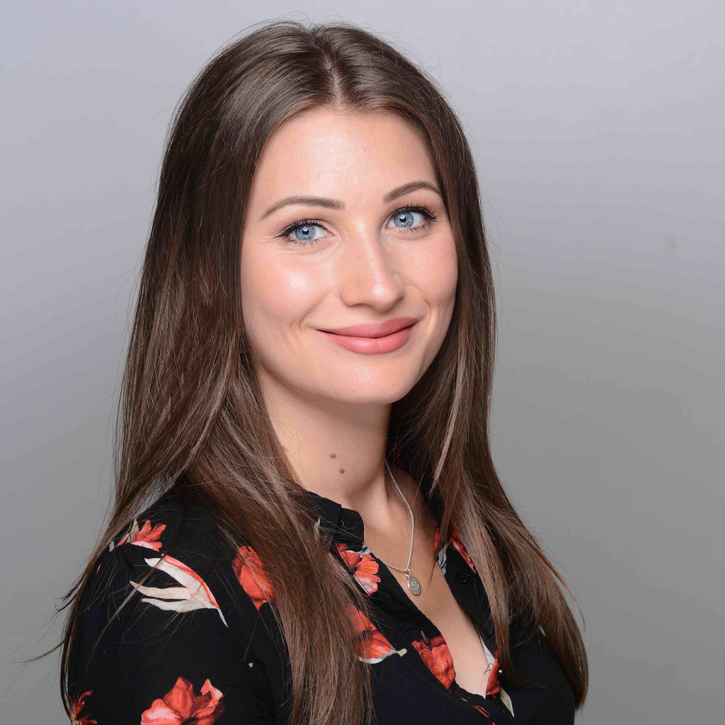 Jennifer Holz - Key Account Manager (Baufinanzierung) - Deutsche